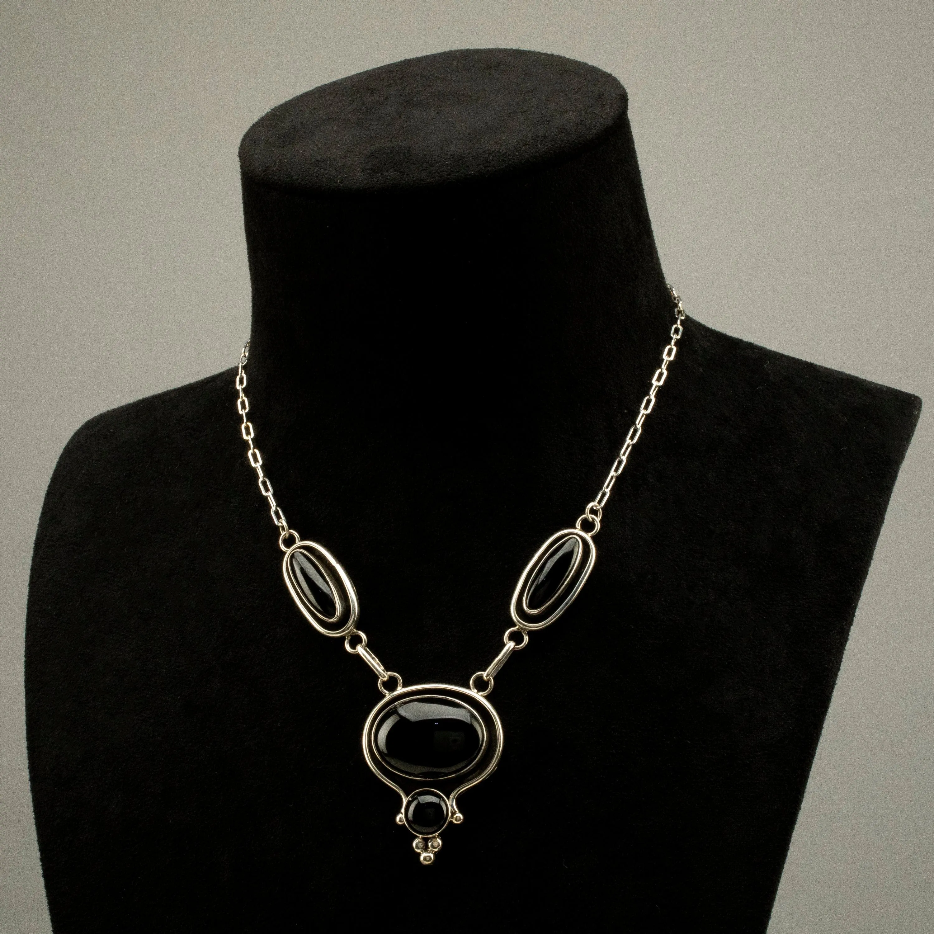 16" Paul Livingston Black Onyx Navajo USA Native American Made 925 Sterling Silver Choker Necklace & Earring Set