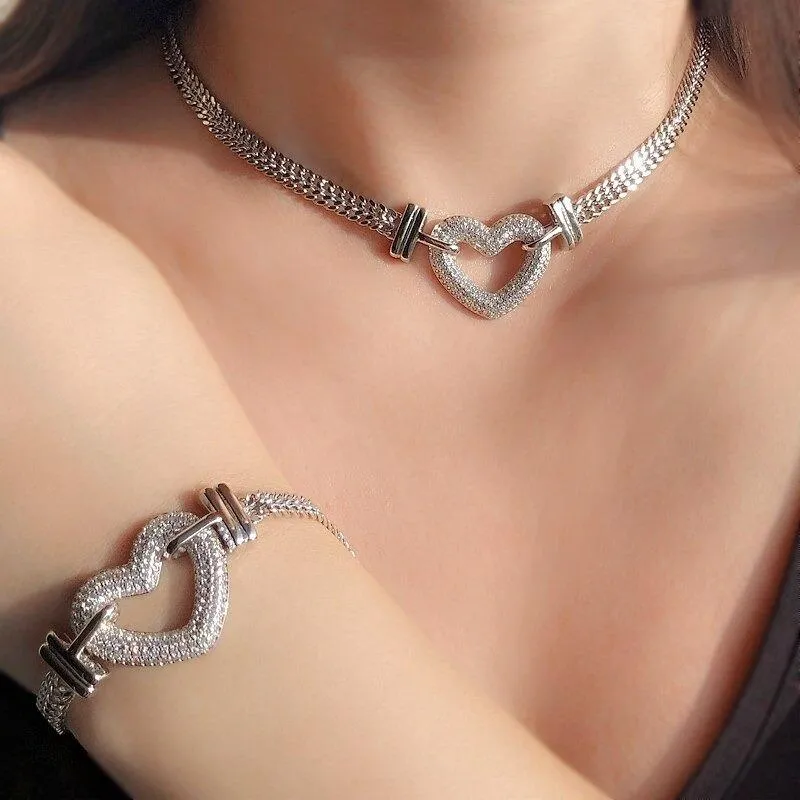 Luxurious Zircon Encrusted Heart Charm Jewelry Set