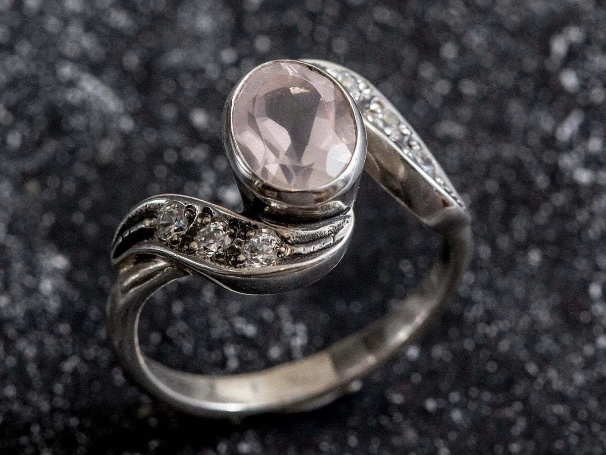 Rose Quartz Ring - Pink Vintage Ring - Rose Quartz Bezel Ring