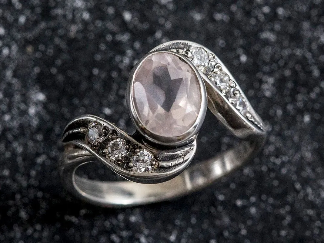 Rose Quartz Ring - Pink Vintage Ring - Rose Quartz Bezel Ring