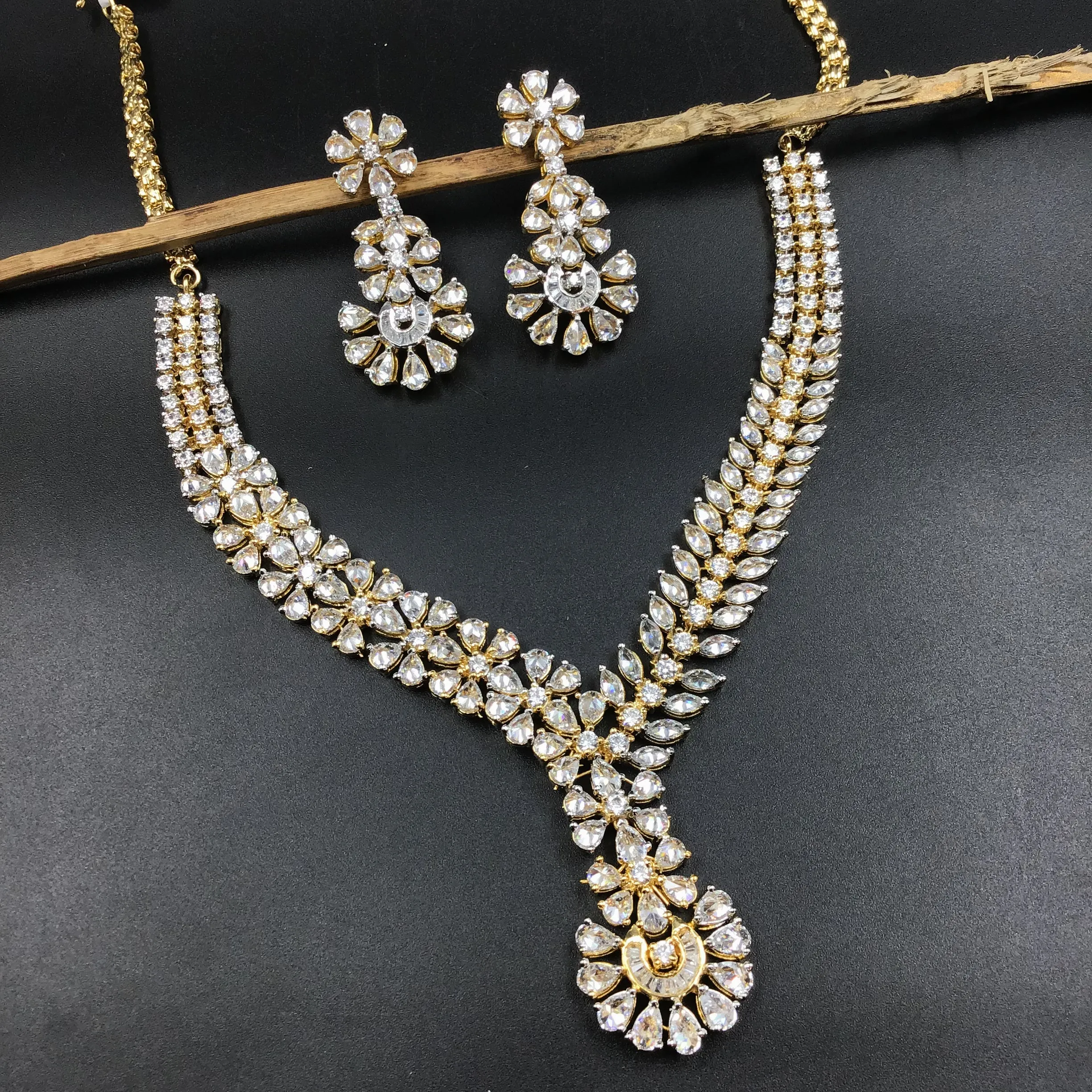 Round Neck Gold Polish Zircon/AD Necklace Set 6254-100
