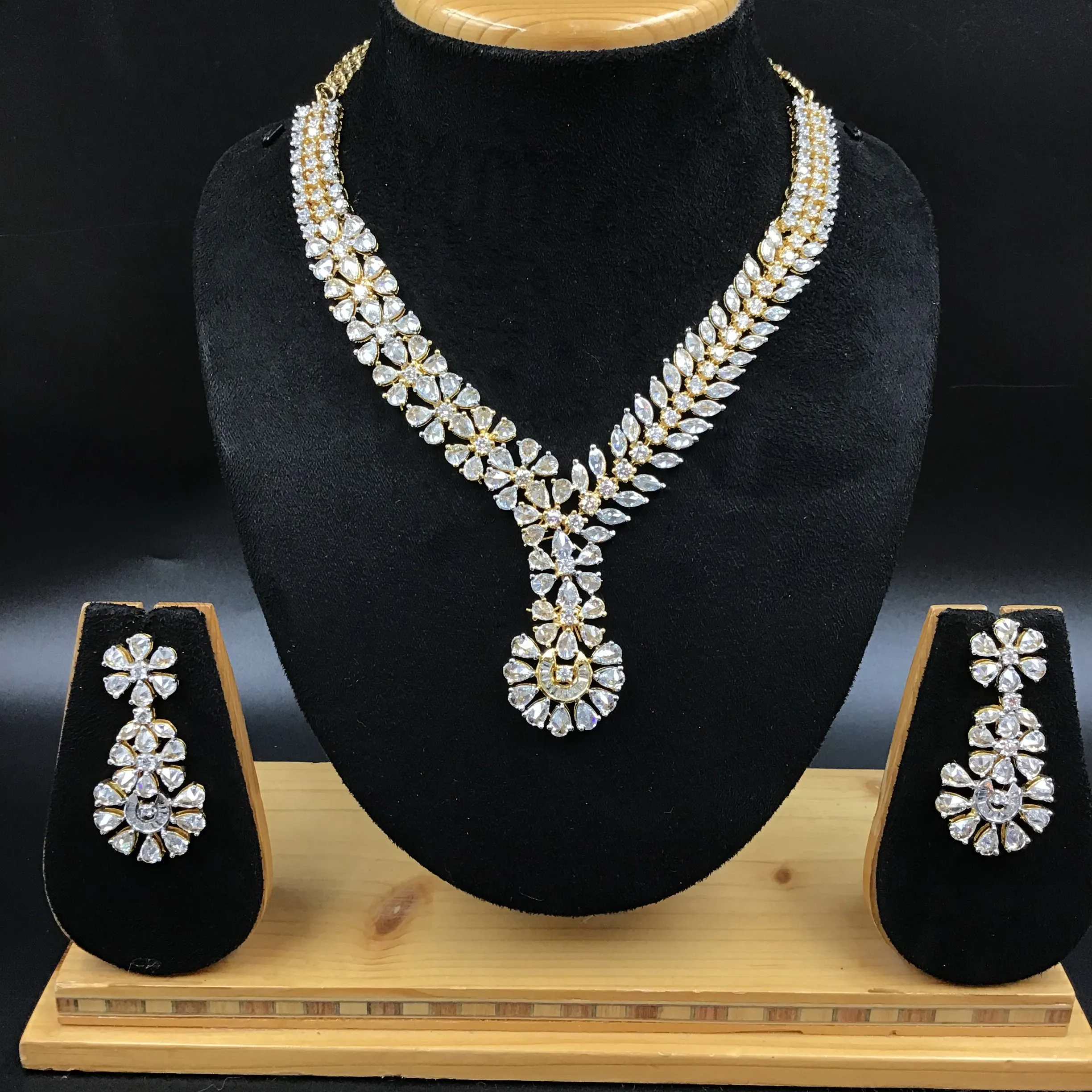 Round Neck Gold Polish Zircon/AD Necklace Set 6254-100