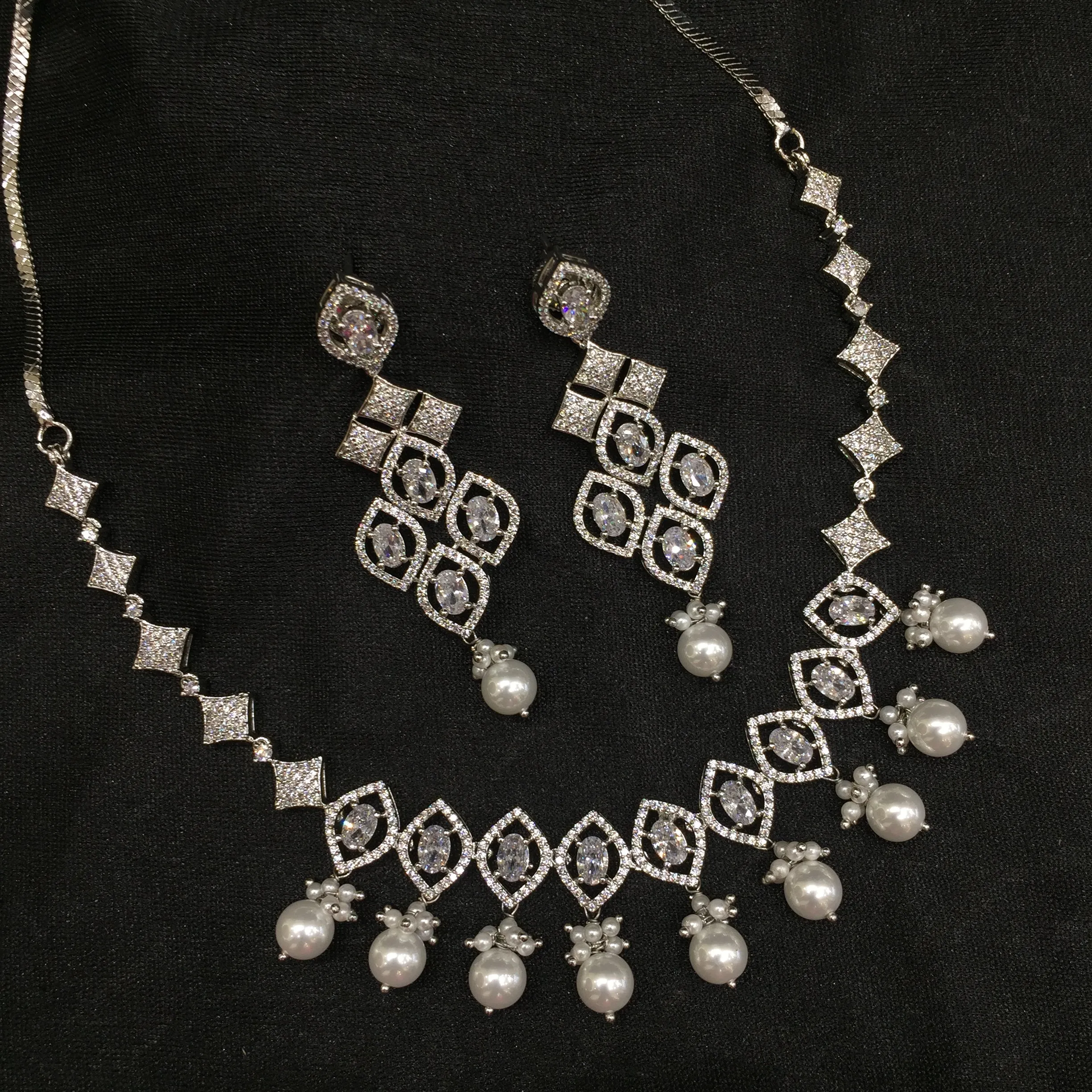 Round Neck Zircon/AD Necklace Set 5927-69
