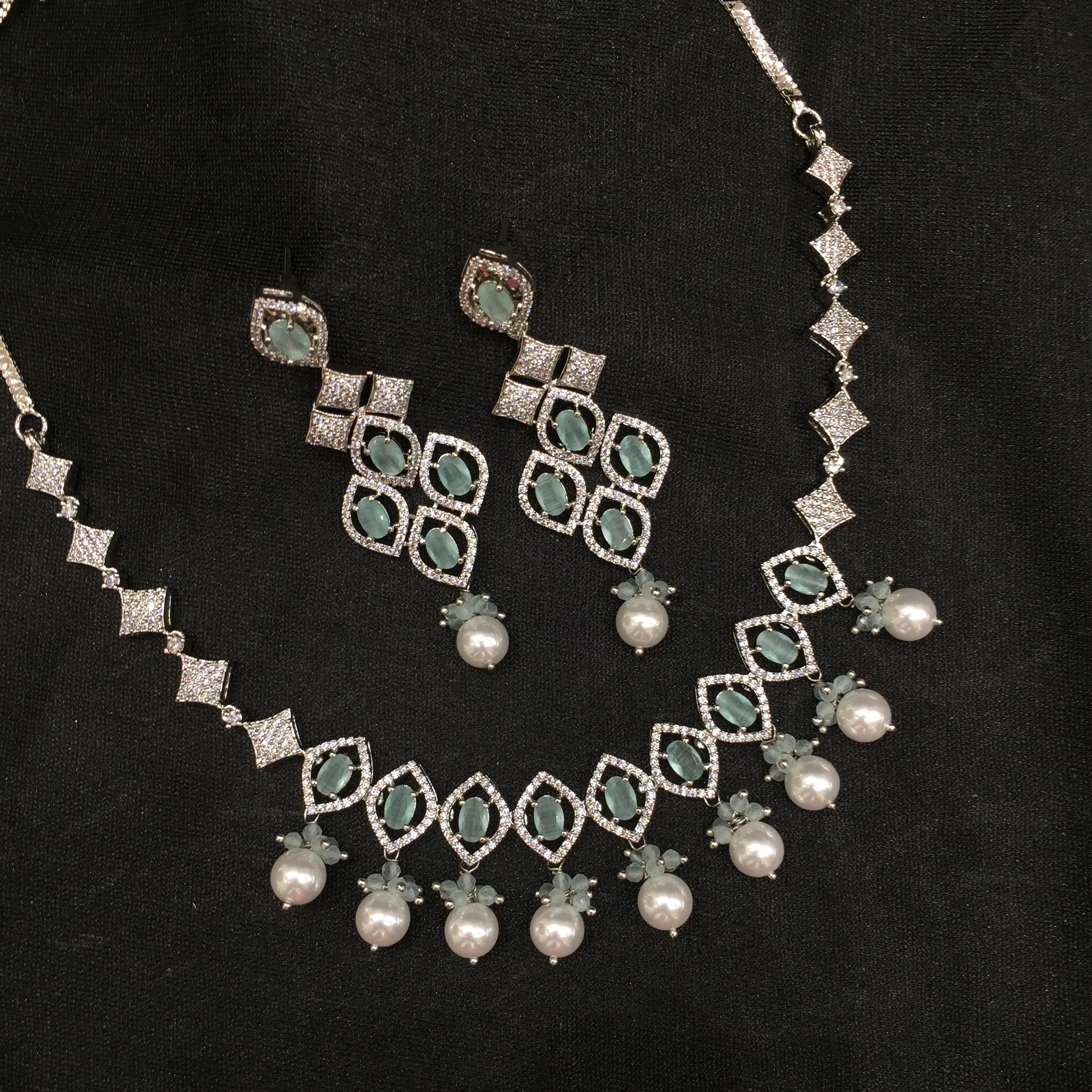 Round Neck Zircon/AD Necklace Set 5927-69