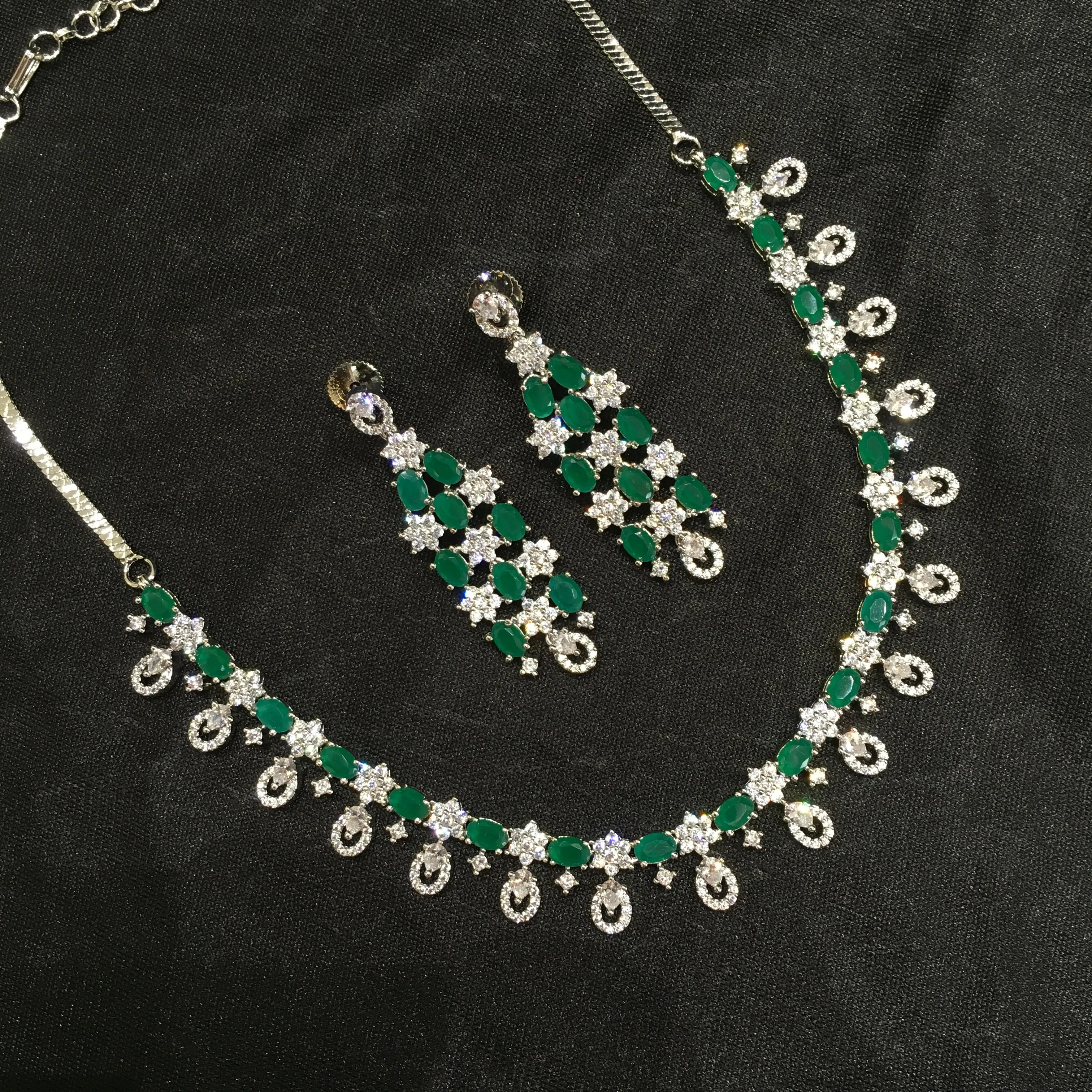 Round Neck Zircon/AD Necklace Set 5928-69