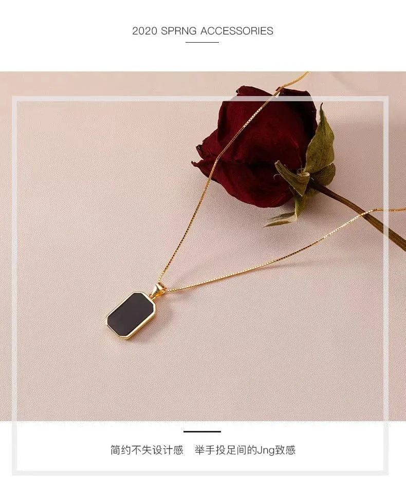 Solid 18kt Gold Elegant Black Onyx Pendant