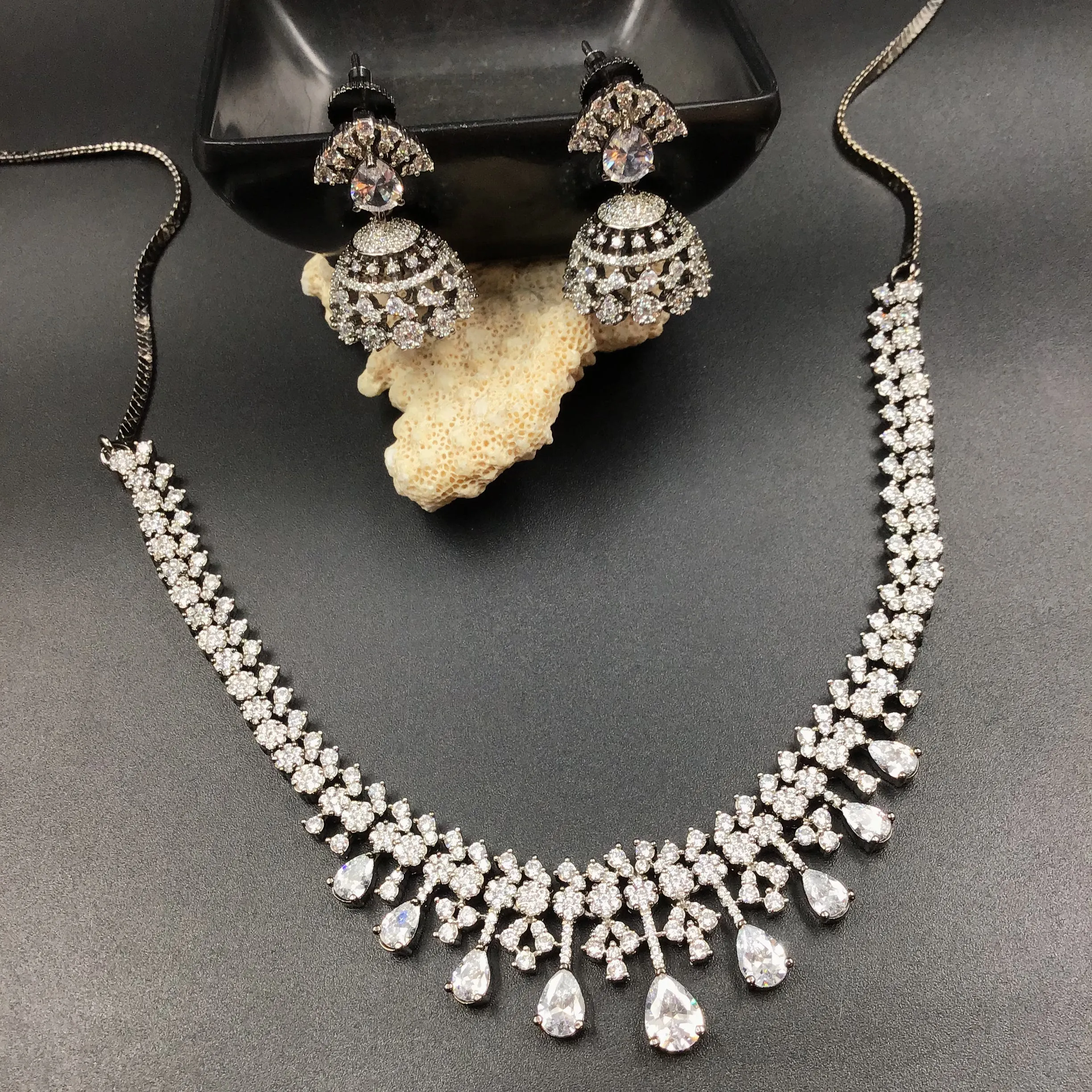 Zircon/AD Necklace Set 16625-3772
